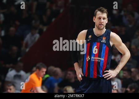 Belgrado, Serbia, 30 dicembre 2022. Jan Vesely del FC Barcelona reagisce durante la partita Eurolega della Turkish Airlines del 2022/2023 tra Crvena Zvezda MTS Belgrado e il FC Barcelona alla Stark Arena di Belgrado, Serbia. Dicembre 30, 2022. Credito: Nikola Krstic/Alamy Foto Stock