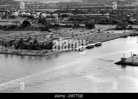Una vista aerea del centro visitatori presso l'USS ARIZONA MEMORIAL. Base: Pearl Harbor Stato: Hawaii (HI) Paese: Stati Uniti d'America (USA) Foto Stock