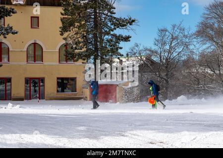 Rieti, Italia. 10th Jan, 2023. Il villaggio di Terminillo sotto la neve il 10 gennaio 2023 a Rieti. (Foto di Riccardo Fabi/Pacific Press) Credit: Pacific Press Media Production Corp./Alamy Live News Foto Stock