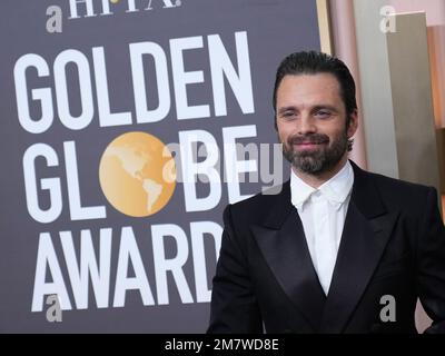 Los Angeles, Stati Uniti. 10th Jan, 2023. Sebastian Stan arriva al 80th° premio annuale Golden Globe Awards tenutosi al Beverly Hilton il 10 gennaio 2023 a Los Angeles, CA, USA (Foto di Sthanlee B. Mirador/Sipa USA) Credit: Sipa USA/Alamy Live News Foto Stock