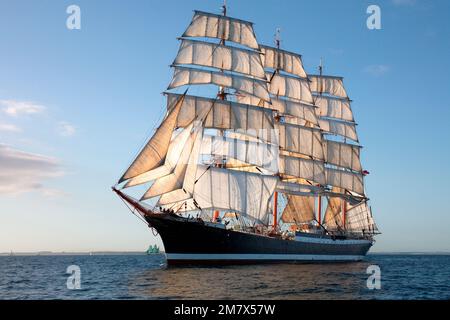 Nave alta russa Sedov, partenza gara di Falmouth, 2008 Foto Stock