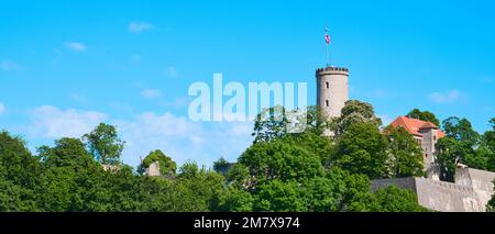 Un'immagine paesaggistica dello Sparrenburg in estate Foto Stock