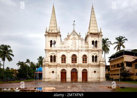 Di fronte alla Basilica della Cattedrale di Santa Cruz Foto Stock