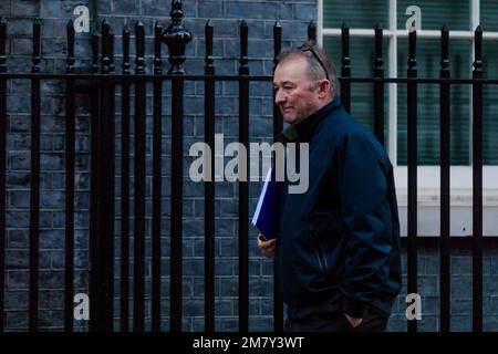 Downing Street, Londra, Regno Unito. 11th gennaio 2023. Simon Hart MP, Segretario parlamentare al Tesoro (Chief Whip), arrivato a Downing Street all'inizio di questa mattina dopo il backbencher Tory, Andrew Bridgen fa ulteriori controverse osservazioni sul vaccino anti Covid. Foto di Amanda Rose/Alamy Live News Foto Stock