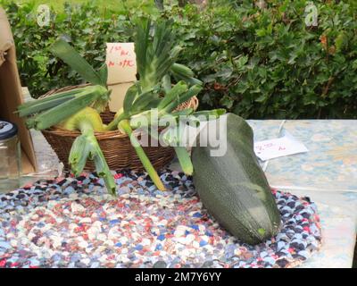 verdure al marciapiede in vendita Foto Stock