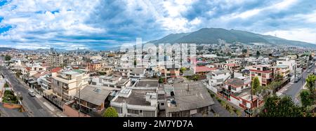 Quito, Equador - 26 settembre 2022: Panorama della capitale Foto Stock