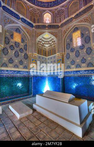 Interno, Tomba, Mausoleo Shirin Beka Oka, Shah-i-Zinda, Samarcanda, Uzbekistan Foto Stock