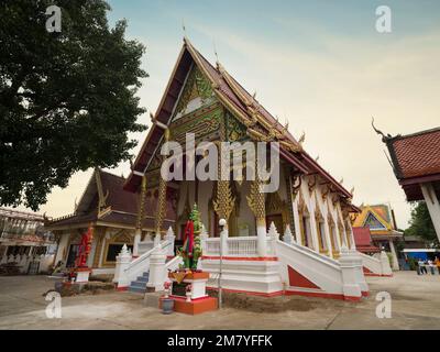 Lampang, Thailandia. Novembre 21, 2022. Wat Pong Sanuk Nua tempio. Il tempio è stato incluso nella lista del patrimonio mondiale dell'UNESCO nel 2008. Foto Stock