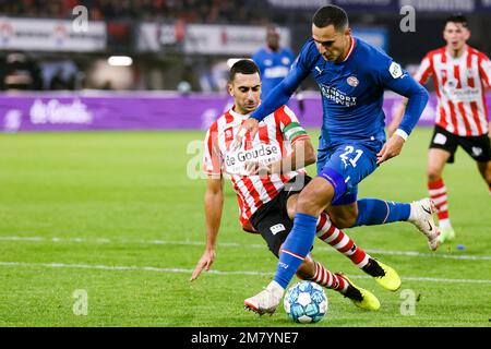 10-01-2023: Sport: Sparta contro PSV (KNVB beker) ROTTERDAM, PAESI BASSI - GENNAIO 10: Anwar El Ghazi (PSV Eindhoven) e Adel Auassar (Sparta Rotterdam) Foto Stock