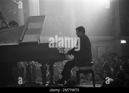 Philippe Gras / le Pictorium - Martial Solal - 28/11/2022 - Francia / Ile-de-France (regione) / Parigi - Martial Solal Concerto, Nuit de Jazz, salle Wagram tra il 1967 e il 1969 Foto Stock