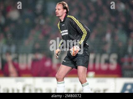 Gladbach, Germania. 28th Set, 2022. Firo: 07.03.1996 Calcio: Calcio: Archivio foto, archivio foto, archivio foto, archivio foto, Coppa Europa, I vincitori della coppa, quarti di finale, stagione 1995/1996 95/96 Borussia Monchengladbach Gladbach - Feyenoord Rotterdam 2:2 ed de Goey Credit: dpa/Alamy Live News Foto Stock