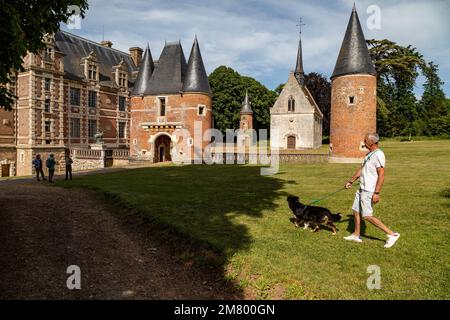 IL 16TH ° SECOLO CHATEAU DE CHAMBRAY, ELENCATO COME UN MONUMENTO STORICO FRANCESE, OSPITA LA SCUOLA AGRICOLA, MESNIL-SUR-ITON, EURE, NORMANDIA, FRANCIA Foto Stock