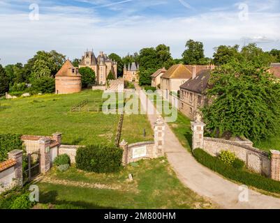 IL 16TH ° SECOLO CHATEAU DE CHAMBRAY, ELENCATO COME UN MONUMENTO STORICO FRANCESE, OSPITA LA SCUOLA AGRICOLA, MESNIL-SUR-ITON, EURE, NORMANDIA, FRANCIA Foto Stock