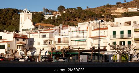 El Port de la Selva, Spagna - 03 giugno 2015: Tramonto a El Port de la Selva. Piccolo villaggio a Cap de Creus. Provincia di Girona Foto Stock