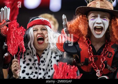 Tifosi dei Georgia Bulldogs durante il campionato nazionale di calcio universitario contro i TCU Horned Frogs, lunedì 9 gennaio 2023, allo stadio SoFi Foto Stock