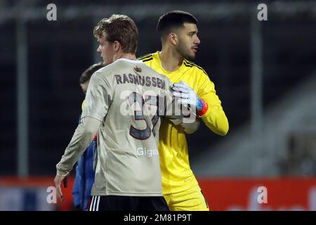 DEN BOSCH - (lr) Christian Rasmussen di Ajax, portiere di Ajax Geronimo Rulli durante il 2nd° round della Toto KNVB Cup tra FC Den Bosch e Ajax allo Stadion De Vliert il 11 gennaio 2023 a Den Bosch, Paesi Bassi. ANP BART STOUTJESDYK Foto Stock