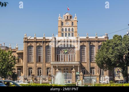 TABRIZ, IRAN - 16 LUGLIO 2019: Palazzo del comune di Tabriz, Iran Foto Stock