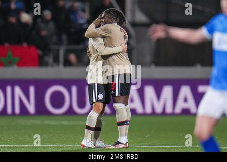 DEN BOSCH, PAESI BASSI - 11 GENNAIO: Olivier Aertssen di Ajax, Calvin Bassey di Ajax festeggia la vittoria durante la partita olandese Toto KNVB Cup Round 2 tra FC Den Bosch e Ajax allo Stadion de Vliert il 11 gennaio 2023 a Den Bosch, Paesi Bassi (Foto di Rene Nijhuis/Orange Pictures) Foto Stock