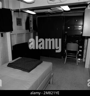 Cabina di un ufficiale a bordo della nave da guerra USS IOWA (BB 61). Base: Pascagoula Stato: Mississippi (MS) Paese: Stati Uniti d'America (USA) Foto Stock