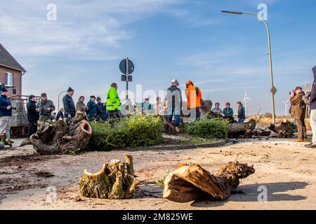 Città abbandonata di Borschemich, Germania. I depositi di lignite sotto i villaggi del basso Reno hanno costretto i residenti a lasciare la loro proprietà e centro di vita Foto Stock