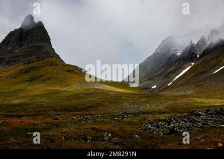 Massiccio del Nallo in una giornata piovosa nel mese di settembre, Lapponia, Svezia Foto Stock