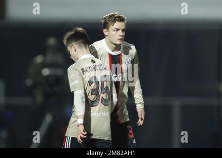 DEN BOSCH - (lr) Francisco Conceicao di Ajax, Christian Rasmussen di Ajax durante il 2nd° round della Toto KNVB Cup tra FC Den Bosch e Ajax allo Stadion De Vliert il 11 gennaio 2023 a Den Bosch, Paesi Bassi. ANP BART STOUTJESDYK Foto Stock