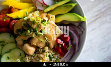 Polpo. Poke e' un'insalata servita come antipasto o portata principale in cucina Hawaiiana Foto Stock