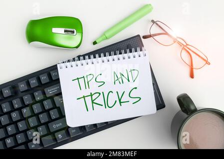 Suggerimenti e trucchi per la visualizzazione concettuale. Parola per i consigli utili che rende determinate azioni più facili da fare Foto Stock