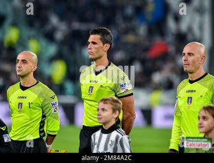 L'arbitro Matteo Marchetti ha visto durante la Serie Una partita del 2022/23 tra Juventus FC e Udinese Calcio allo Stadio Allianz il 07 gennaio 2023 a Torino Foto Stock