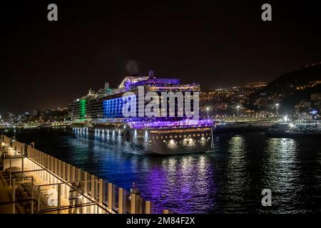 Aida.de nave da crociera Aidanova con partenza da Santa Cruz de Tenerife, Spagna, Isole Canarie, al largo dell'Africa occidentale. Foto Stock