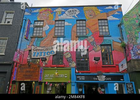 Jam art Factory, Skate City, Connected Ink Tattoo, The Pieman Cafe - 14A Crown Alley, Temple Bar, Dublin 2, D02 RX36, Eire Foto Stock