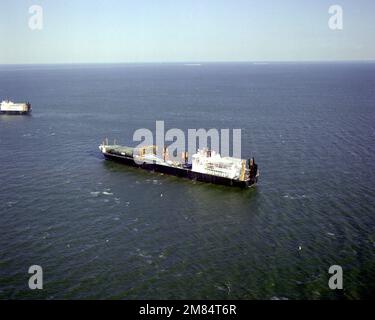 Una vista elevata del quarto porto della nave di preposizionamento marittimo SS PFC. OBREGON (T-AK-3006). Paese: Sconosciuto Foto Stock