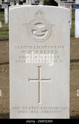 Royal Air Force. Tombe di guerra comuni. Tombes de guerre Commonwealth. Cimetière militaire francese 328 tombes de Columériens, d'Anglais Foto Stock