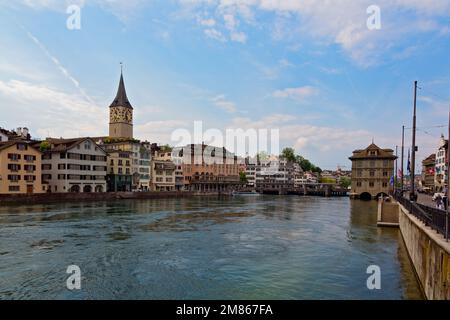 Vista panoramica della città vecchia di Zurigo, Svizzera Foto Stock