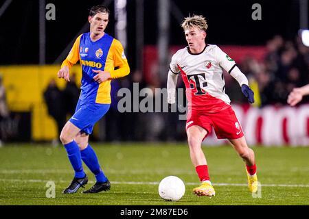 VEGHEL, PAESI BASSI - GENNAIO 12: Taylor Booth del FC Utrecht durante la partita olandese Toto KNVB Cup Round 2 tra Blauw Geel '38 e FC Utrecht al Prins Willem Alexander Sportpark il 12 Gennaio 2023 a Veghel, Paesi Bassi (Foto di Joris Verwijst/Orange Pictures) Foto Stock