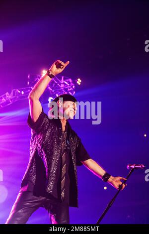 Klaus Meine, cantante e fondatore della rock band tedesca Scorpions vivono sul palco. Lisbona, 2011 Foto Stock