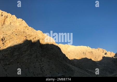 Tramonto a Emli Valley sul Parco Nazionale di Aladaglar in Nigde, Turchia. Aladaglar è la catena montuosa più importante della Turchia. Foto Stock