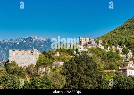 La vecchia città fantasma greca di Kayakoy vicino Fethiye in Turchia Foto Stock
