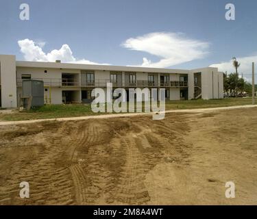 Una vista della nuova caserma arruolato per i membri della costruzione battaglione (SEABEES) alla Stazione Navale, Roosevelt strade. Stato: Portorico (PR) Paese: Stati Uniti d'America (USA) Foto Stock