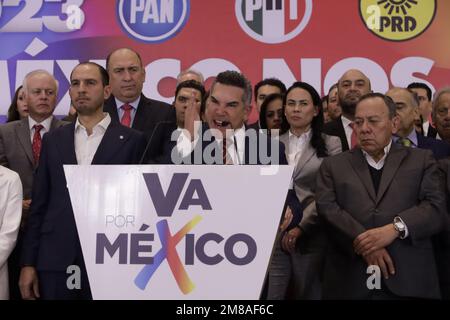 Non esclusivo: 12 gennaio 2023, Città del Messico, Messico: I presidenti dei partiti di Accion Nacional, Marko Cortes; della rivoluzione istituzionale, Foto Stock