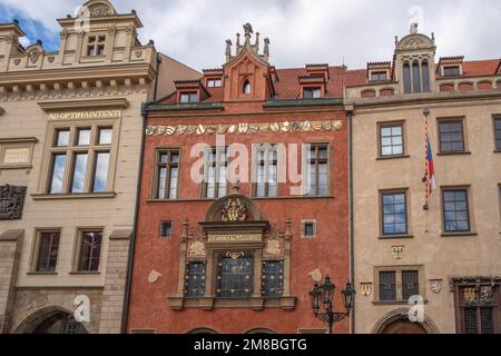 Old Town Hall West House facciata a Piazza della Città Vecchia - Praga, Repubblica Ceca Foto Stock