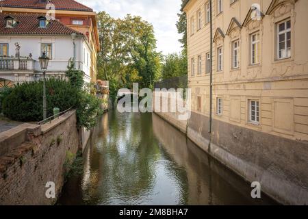 Praga piccola Venezia - canale Certovka - Praga, Repubblica Ceca Foto Stock