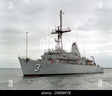 Una vista di prua del porto della nave USS SENTRY (MCM-3). Base: Lago Michigan Paese: Stati Uniti d'America (USA) Foto Stock