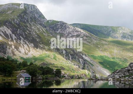 Y Garn e Foel Goch Mountains nella Ogwen Valley, Snowdonia National Park, Galles, Regno Unito Foto Stock
