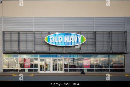 Old Navy Store Front a Chain Lake Drive, Halifax, Old Navy è un rivenditore americano di abbigliamento e accessori in tutto il mondo. HALIFAX, CANADA - DEC 2022 Foto Stock