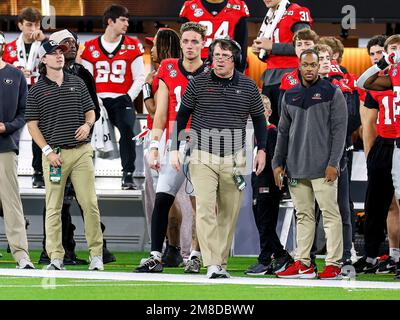 Inglewood, California. 9th Jan, 2023. L'allenatore della Georgia Muschamp si stacca a margine durante la partita del campionato nazionale di calcio del College Playoff tra i TCU Horned Frogs e i Georgia Bulldogs il 9 gennaio 2023 allo stadio SoFi di Inglewood, California. (Credito obbligatorio: Freddie Beckwith/MarinMedia.org/Cal Sport Media) (fotografo completo assoluto, e crediti richiesti).Televisione, o riviste a scopo di lucro contattare MarinMedia direttamente. Credit: csm/Alamy Live News Foto Stock