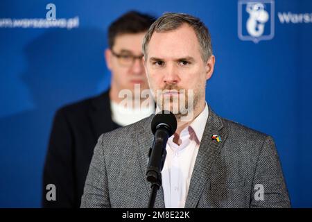 Il sindaco di Praga, Zdenek Hrib, parla durante una conferenza stampa. Rafal Trzaskowski - Sindaco di Varsavia, Gergely Karacsony - Sindaco di Budapest, Zdenek Hrib - Sindaco di Praga e Matus Vallo - Sindaco di Bratislava, come rappresentanti del Patto delle Città libere recentemente istituito, Ha parlato in una conferenza stampa alla stazione ferroviaria orientale di Varsavia subito dopo il ritorno dall'Ucraina. Durante la conferenza, i sindaci hanno condiviso le conclusioni della visita in Ucraina e hanno parlato dell'assistenza che le singole capitali del Patto forniranno all'Ucraina. Foto Stock