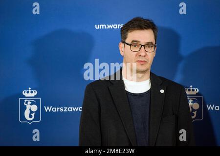 Il sindaco di Budapest, Gergely Karacsony, è stato visto durante una conferenza stampa. Rafal Trzaskowski - Sindaco di Varsavia, Gergely Karacsony - Sindaco di Budapest, Zdenek Hrib - Sindaco di Praga e Matus Vallo - Sindaco di Bratislava, come rappresentanti del Patto delle Città libere recentemente istituito, Ha parlato in una conferenza stampa alla stazione ferroviaria orientale di Varsavia subito dopo il ritorno dall'Ucraina. Durante la conferenza, i sindaci hanno condiviso le conclusioni della visita in Ucraina e hanno parlato dell'assistenza che le singole capitali del Patto forniranno all'Ucraina. Foto Stock