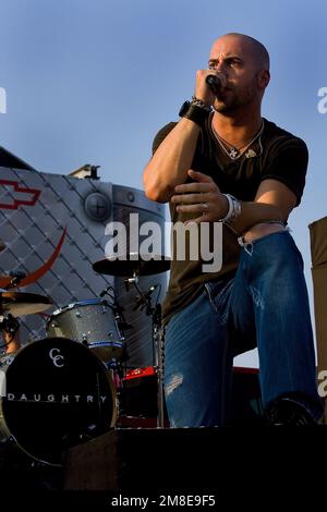 Richmond, Virginia, Stati Uniti. 8th Set, 2007. 08 settembre 2007 - Richmond, Virginia, USA: Daughtry suona all'autodromo internazionale di Richmond prima della corsa del NNCS Rock and Roll 400 a Richmond, Virginia. (Credit Image: © Walter G. Arce Sr./ZUMA Press Wire) SOLO PER USO EDITORIALE! Non per USO commerciale! Foto Stock