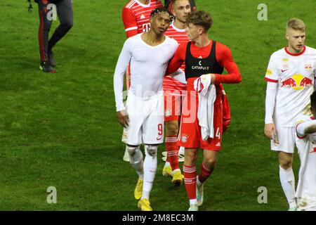 MONACO, Germania. , . # 14 Paul Wanner, # 9, Junior ADAMU, durante una partita di calcio amichevole tra il FC Bayern München e il FC Red Bull Salzburg allo stadio di calcio del FC-Bayern Campus il 13th gennaio 2023 a Muenchen Germania. Risultato 4:4 (Foto e copyright @ ATP/Arthur THILL (THILL Arthur/ATP/SPP) Credit: SPP Sport Press Photo. /Alamy Live News Foto Stock